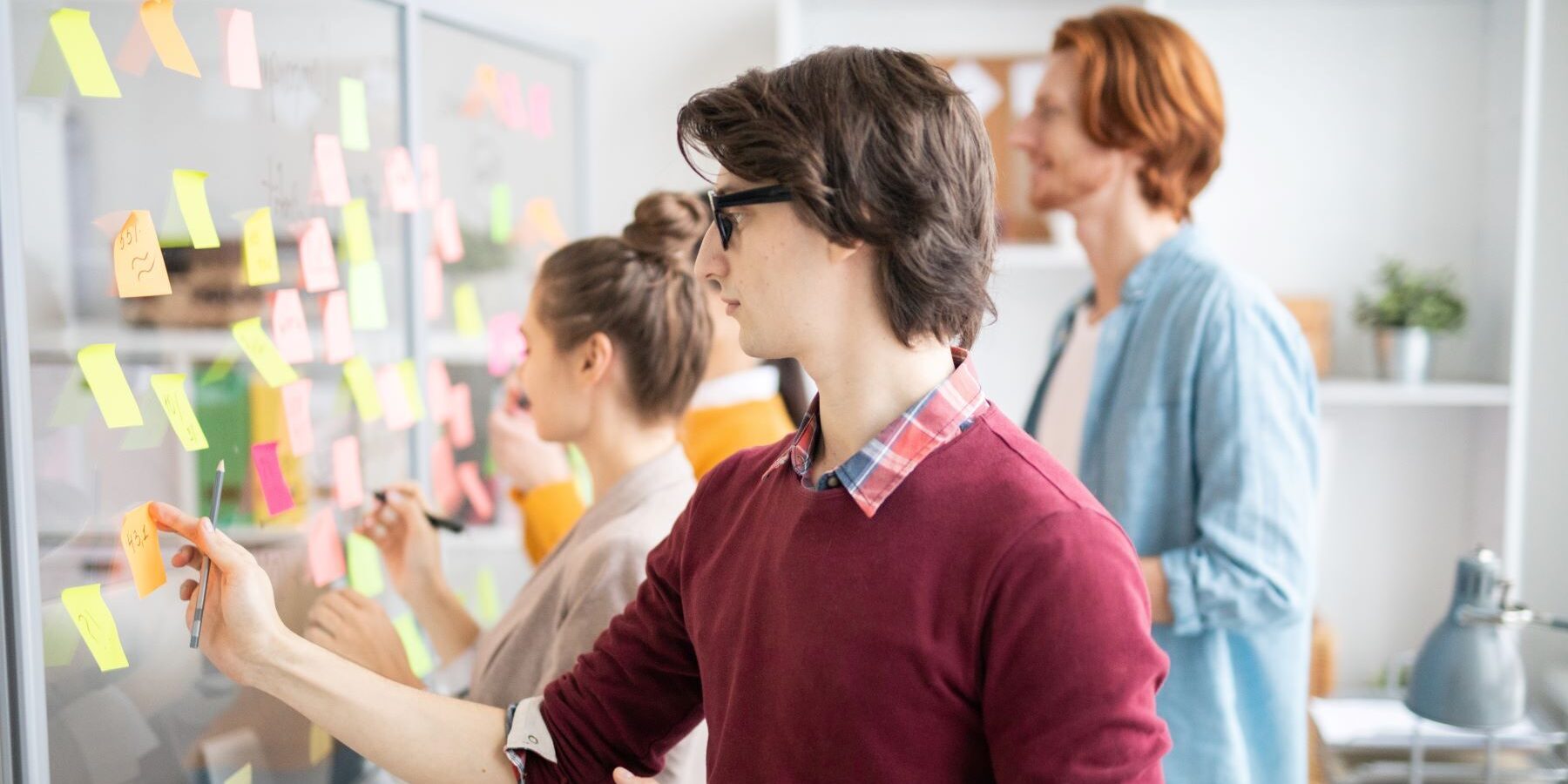 Wir geben die Mehrwertsteuersenkung natürlich an die Teilnehmer*innen der Präsenzseminare weiter